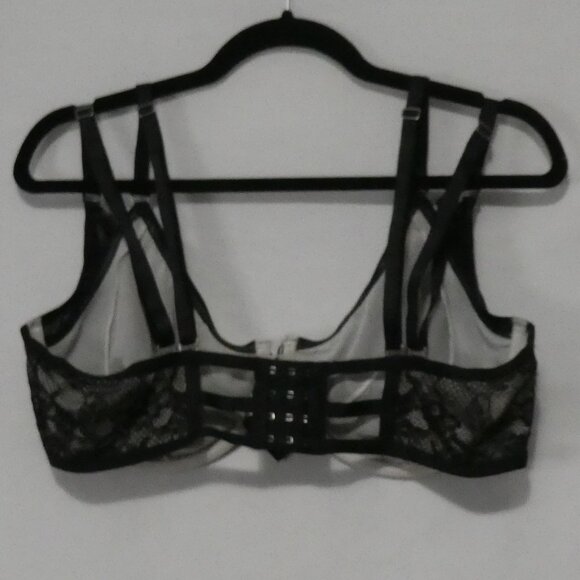 AG - ASHLEY GRAHAM | 40 DDD | Elegant Lace Black Bra | *Padding Not Included - Picture 2 of 16